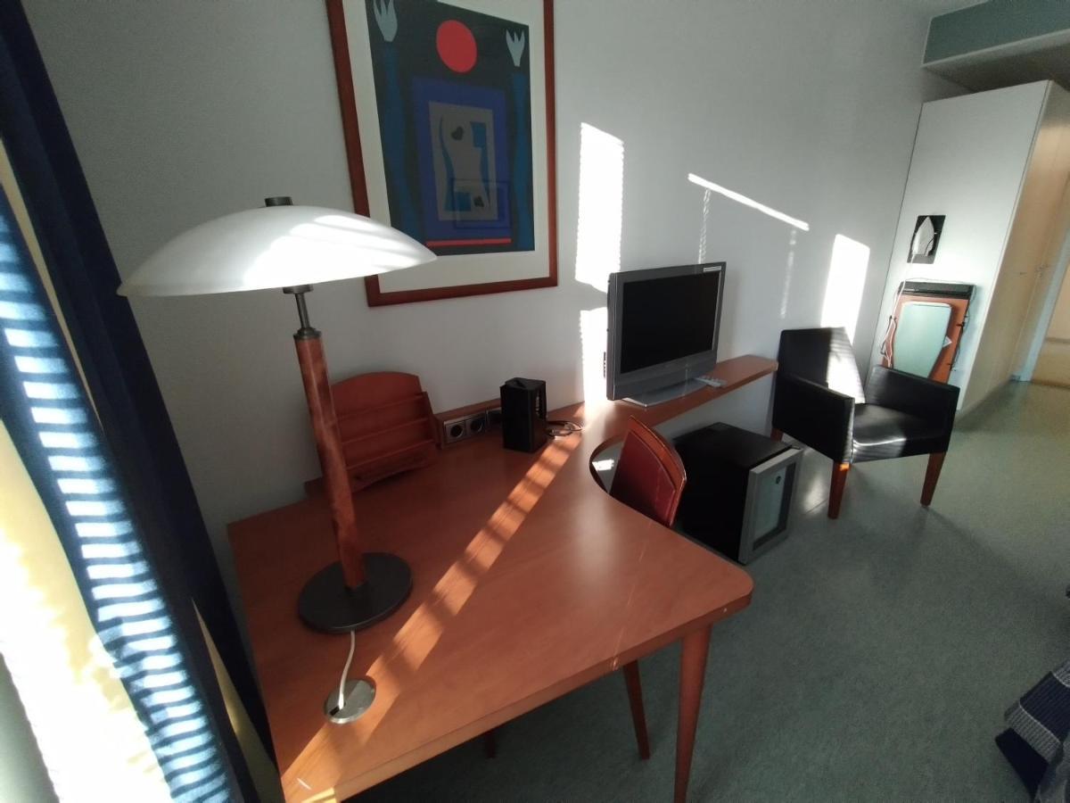 West Side Hotel Turku Bagian luar foto