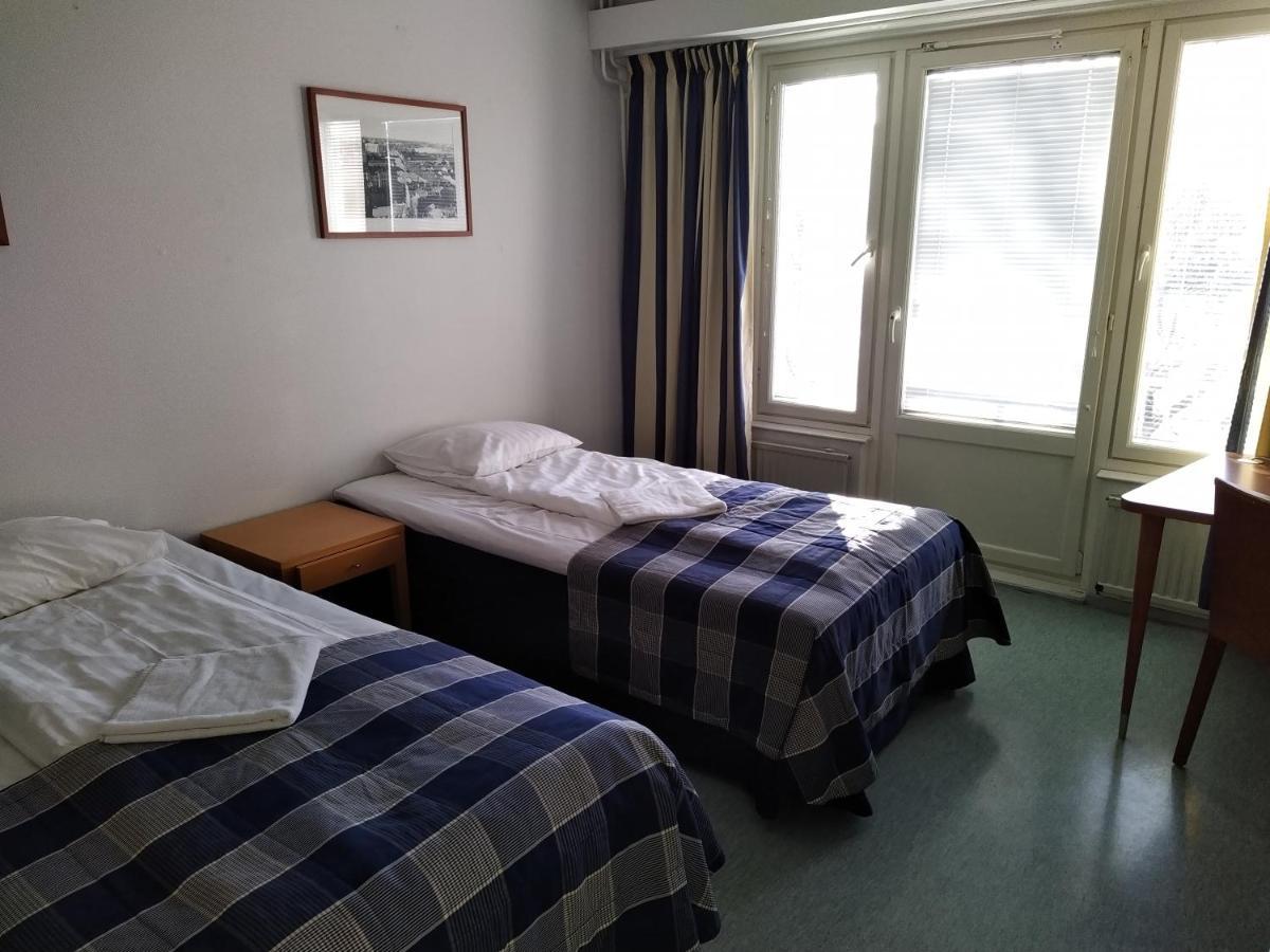 West Side Hotel Turku Bagian luar foto